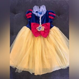 Snow White costume